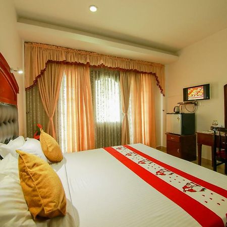 Hotel Meadows International Kizhake Chālakudi Exterior foto